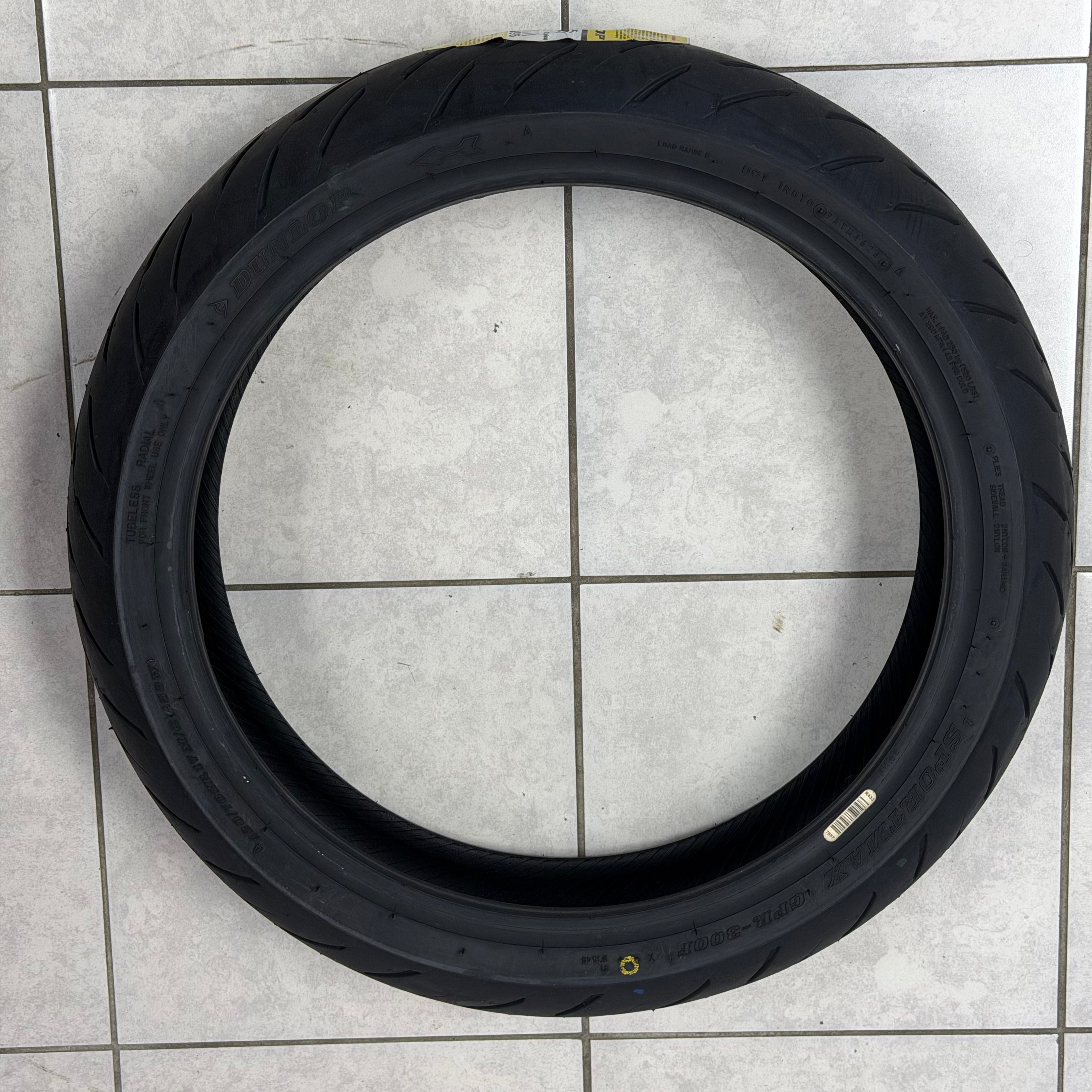 Goma DUNLOP 120-70-17